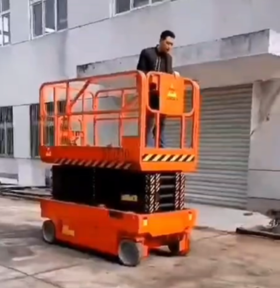 全自行高空作業平臺